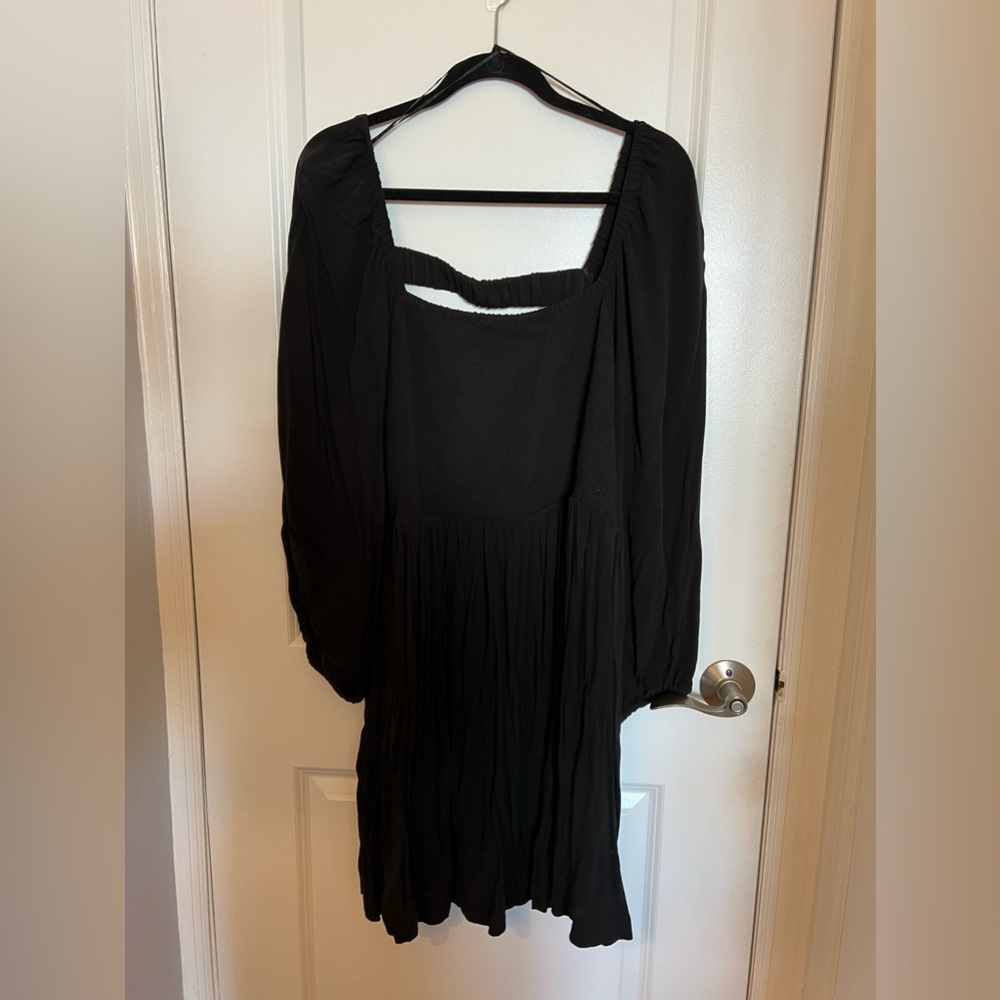 Like new black dress XXL bell sleeves FREE SHIPPING